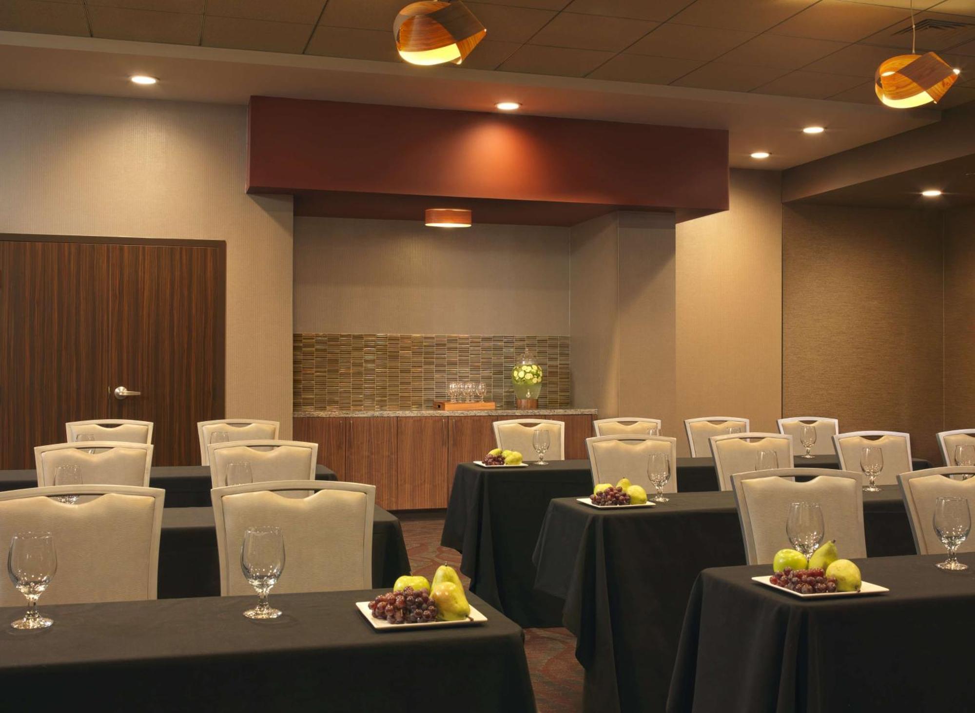 The Broadway Columbia - A Doubletree By Hilton Hotel Εξωτερικό φωτογραφία