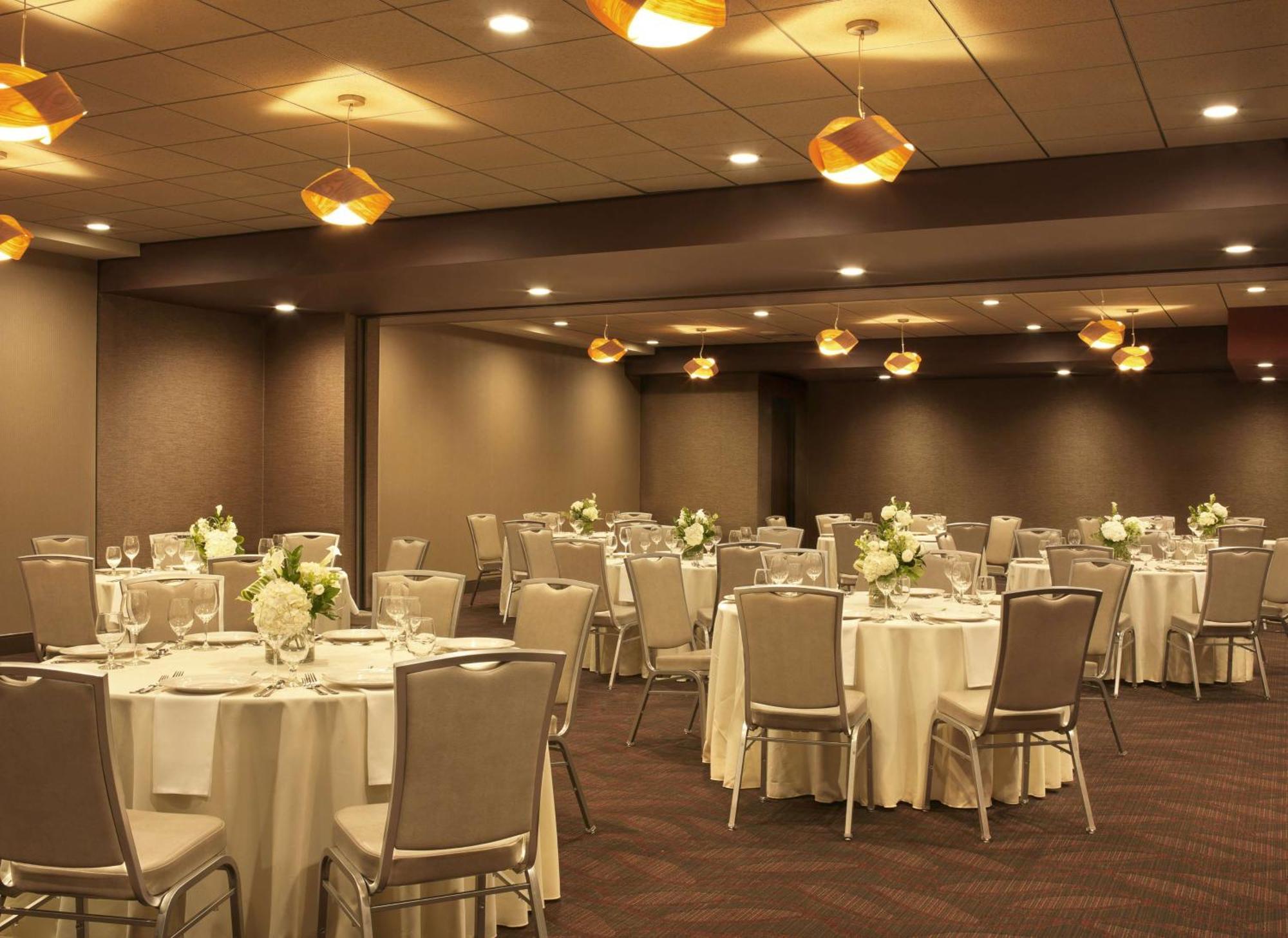 The Broadway Columbia - A Doubletree By Hilton Hotel Εξωτερικό φωτογραφία