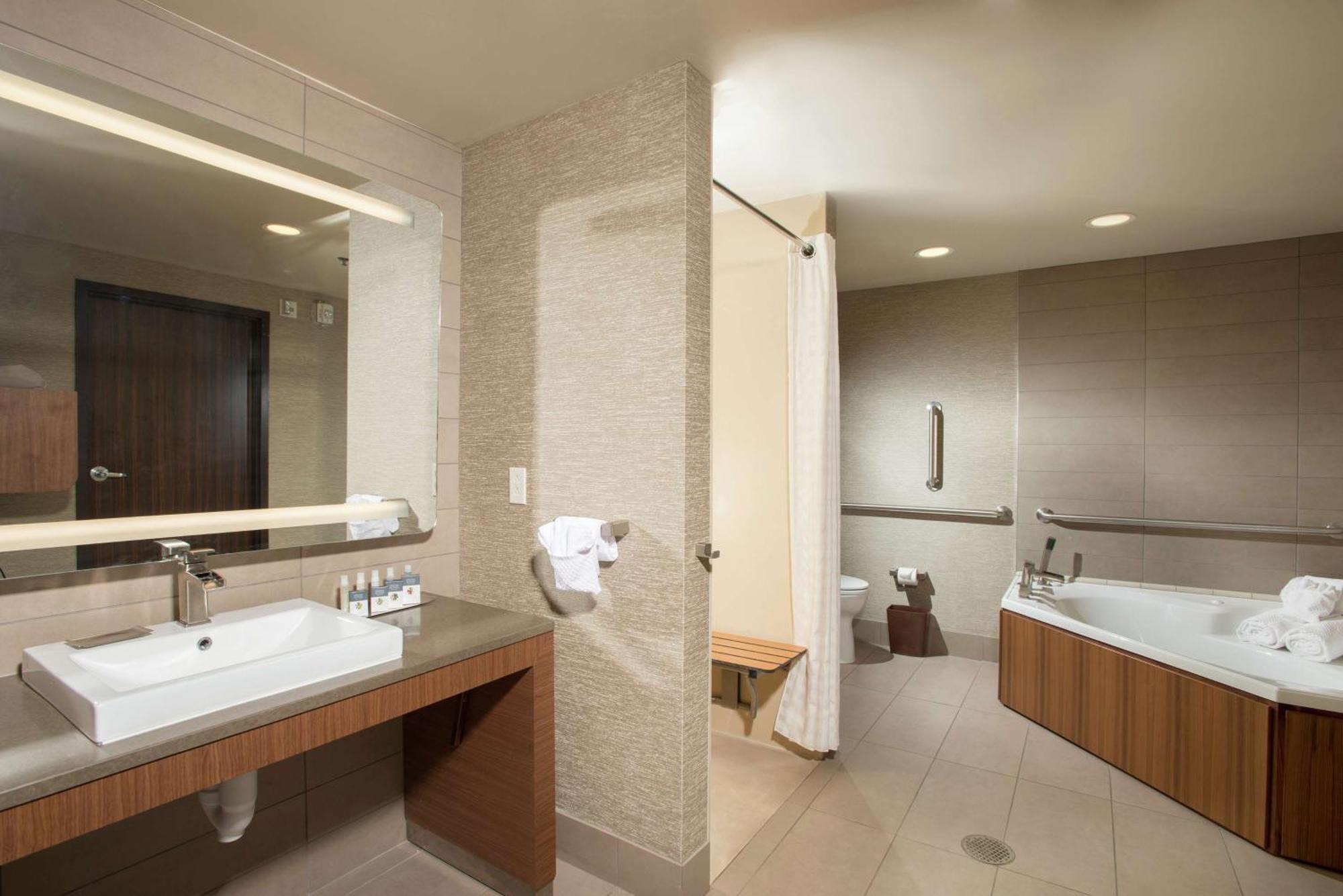 The Broadway Columbia - A Doubletree By Hilton Hotel Εξωτερικό φωτογραφία